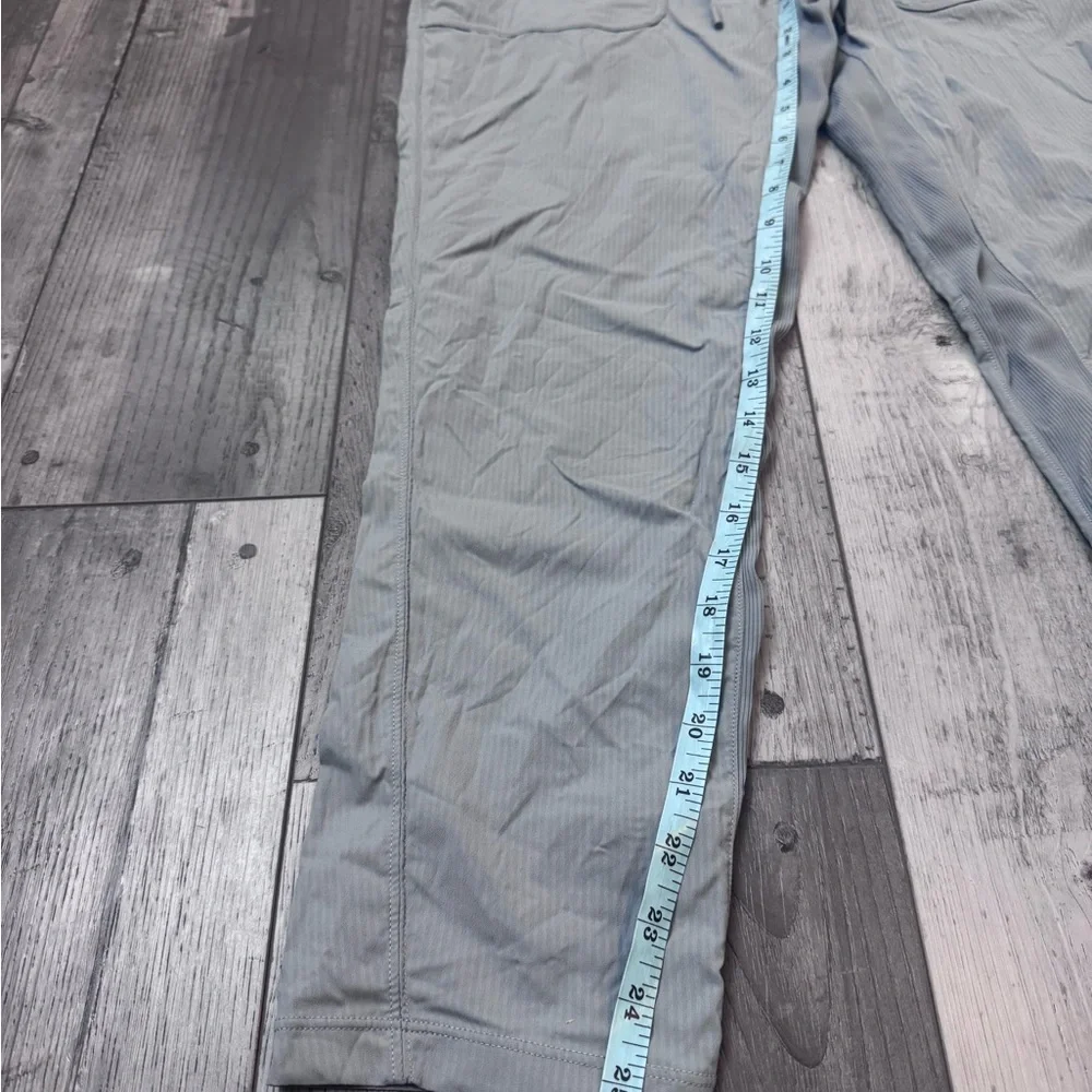Lululemon Beyond the Studio Pants Slim 6 Rhino Grey Excellent preowned condition